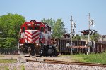 WAMX 4178 squeals around the Johnson St. curve leaving the yard with L468